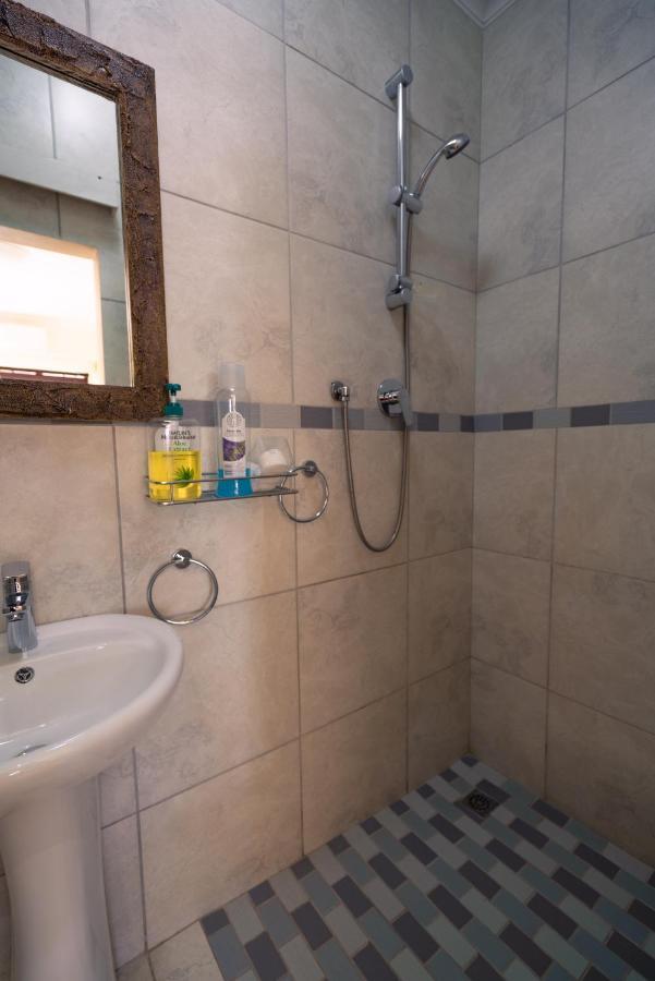 Dolliwarie Guesthouse Паров Экстерьер фото